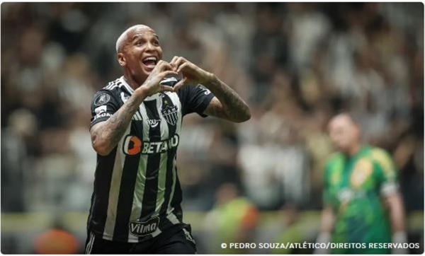 DEYVERSON BRILHA, ATLÉTICO-MG ATROPELA RIVER PLATE E COLOCA UM PÉ NA FINAL DA LIBERTADORES