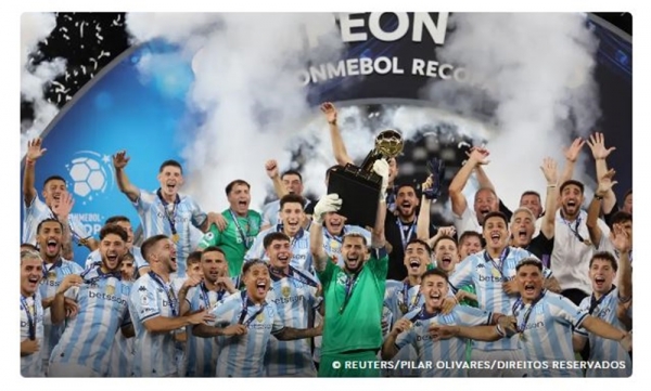 BOTAFOGO CAI DIANTE DO RACING E PERDE A RECOPA SUL-AMERICANA