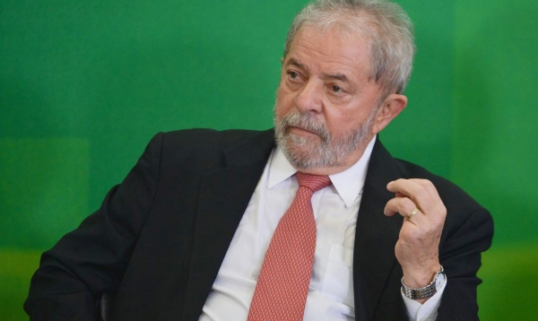 TRF4 mantém condenação de Lula no caso do sítio em Atibaia