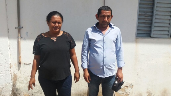 AÇAILÂNDIA - Duas pessoas são presas acusadas de furtar roupas em lojas 