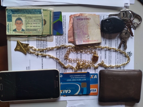 AÇAILÂNDIA – Sobrinho entra na casa de tio e leva jóias avaliadas em mais de 50 mil