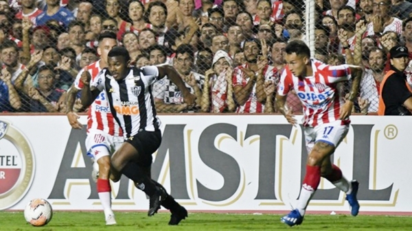 Em noite desastrosa, Atlético-MG estreia na Sul-Americana com derrota para Unión