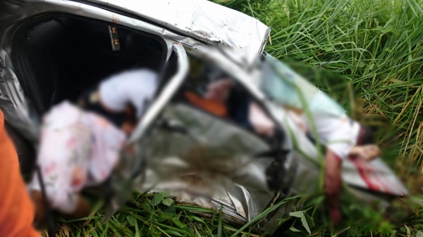 DIVULGADO O NOME DOS MORTOS - Acidente com táxi de Vila Nova dos Martírios na BR – 010 deixa 5 motos.