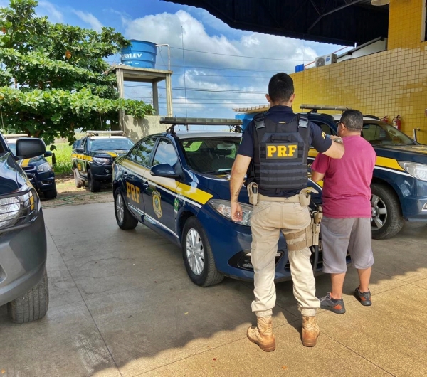 PRF prende condutor com mandado de prisão em aberto no Km 300 da BR 010, em São Francisco do Brejão/MA