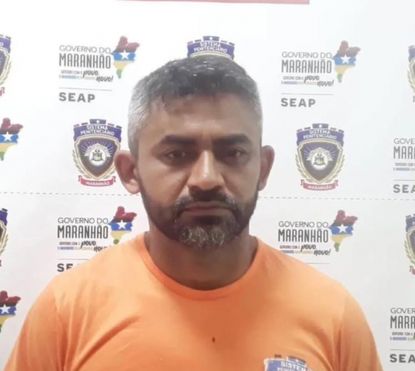 MECÂNICO É ASSASSINADO A TIROS DENTRO DE CARRO EM AÇAILÂNDIA