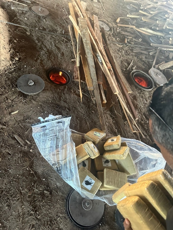 POLÍCIA INCINERA MAIS DE 500 KG DE DROGAS AVALIADAS EM CERCA DE R$ 20 MILHÕES EM DAVINÓPOLIS