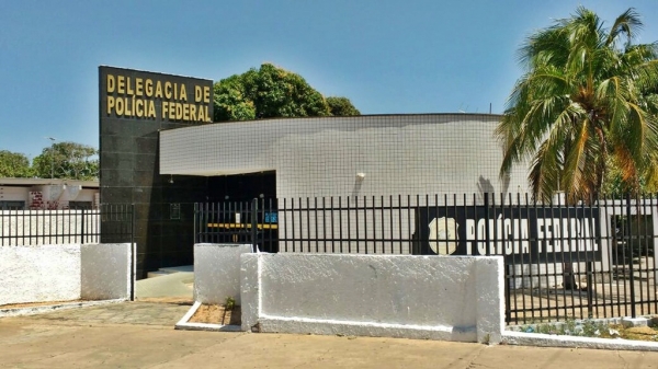 PF do PI prende vereador e funcionária do INSS em operação contra crimes previdenciários