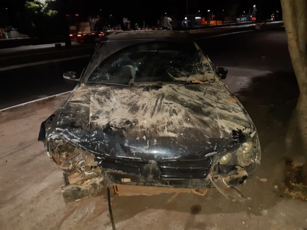 IMPERATRIZ -  Veículo perde o controle e derruba parte de uma oficina na BR 010