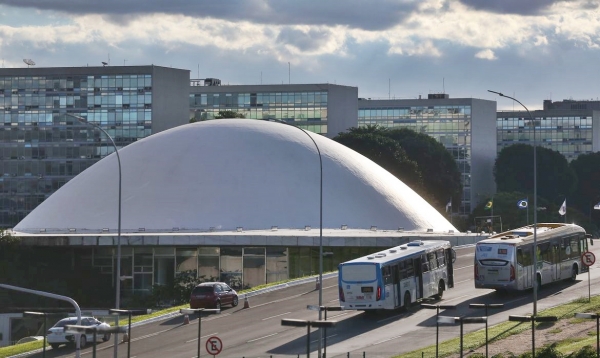 Senadores divergem e Código de Trânsito sai da pauta de votação