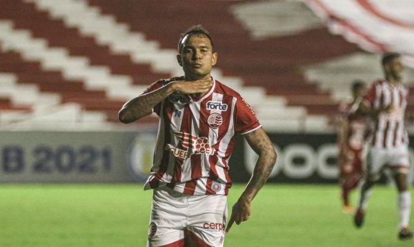 Náutico domina Vila Nova, mantém 100% e segue na ponta da Série B