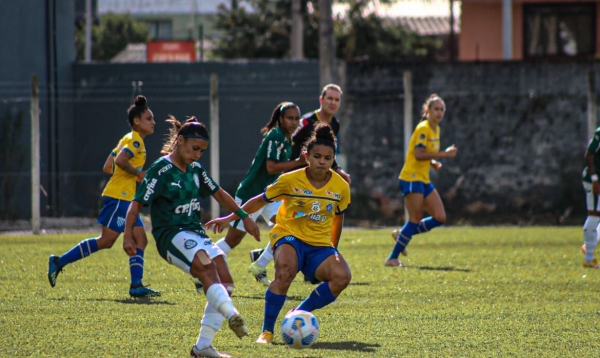 Brasileiro Feminino: Palmeiras bate Avai/Kindermann fora de casa