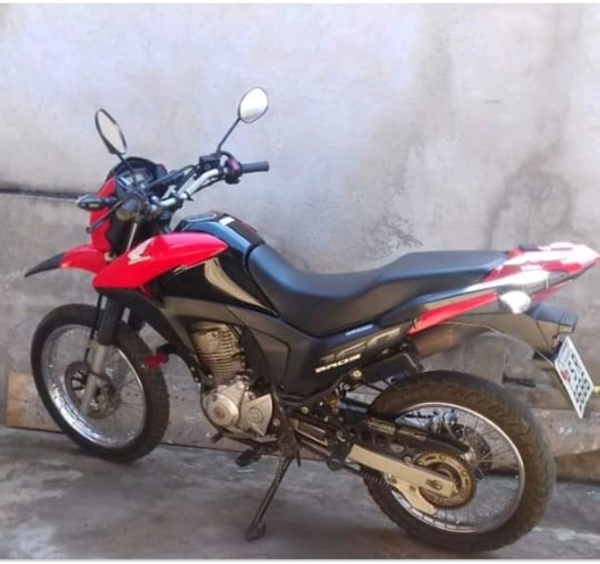 AÇAILÂNDIA – Moto Bros é roubada e dono oferece R$2.000,00 para quem tiver informações sobre o paradeiro da motocicleta. 
