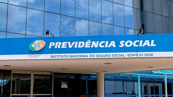  INSS começa a pagar desde da última segunda-feira o 13º a quem recebe mais que o salário mínimo
