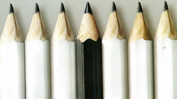 Educação reforça desigualdades entre brancos e negros, diz estudo