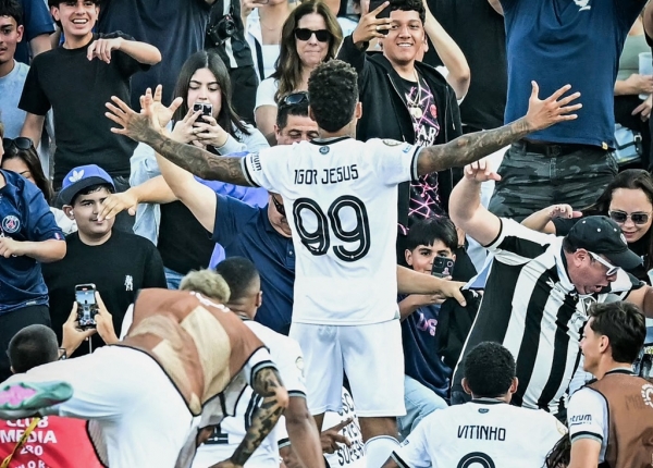 HISTÓRICO! BOTAFOGO VENCE O PSG E SE APROXIMA DE CLASSIFICAÇÃO NA COPA DE CLUBES