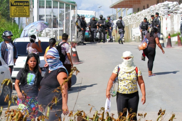 Governo do AM confirma 42 novas mortes em presídios; total chega a 57