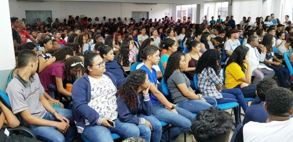 Governo divulga editais de apoio a juventude para mais de 14 mil jovens
