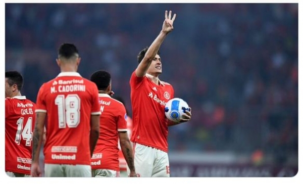 Sul-Americana: Internacional goleia por 5 a 1 com três de Dourado