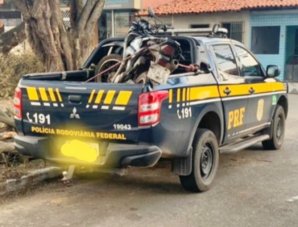 Motocicleta adulterada é apreendida pela PRF na BR-135