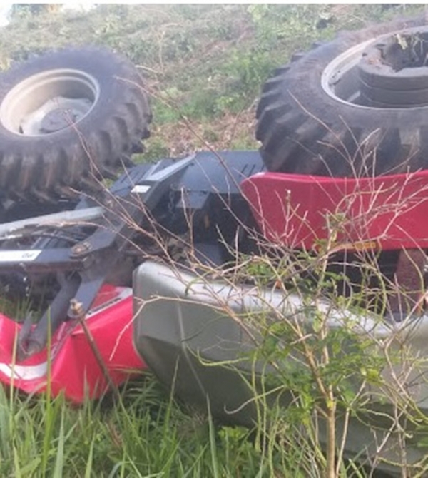 HOMEM FICA PRESO ÀS FERRAGENS E MORRE, APÓS TRATOR CAPOTAR EM AÇAILÂNDIA