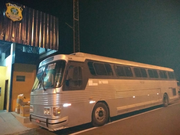 MARANHÃO - PRF apreende ônibus irregular transportando mercadorias contrabandeadas
