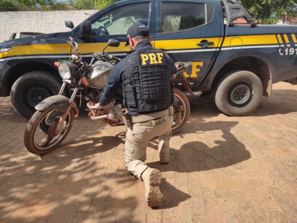 PRF apreende três veículos adulterados em Riachão e Caxias