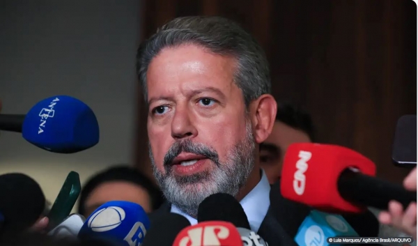 LIRA ANUNCIA COMISSÃO PARA DEBATER PL DO ABORTO NO SEGUNDO SEMESTRE