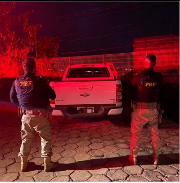 AÇAILÂNDIA - PRF do Maranhão recupera caminhonete roubada no estado Pará