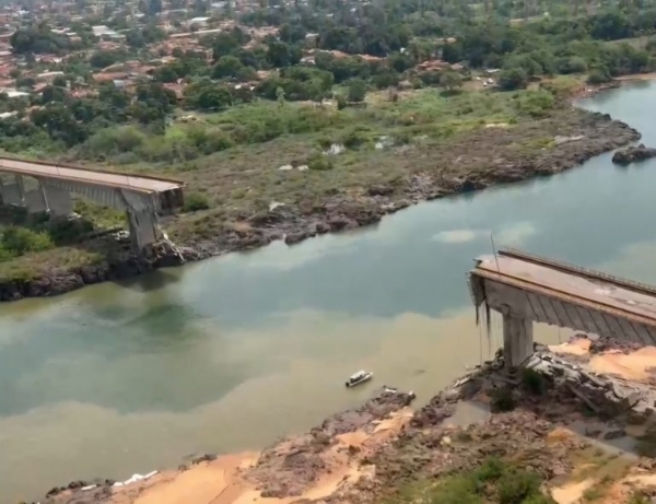 MARINHA INTERDITA USO BALSAS CONFISCADAS PARA TRAVESSIA GRATUITA EM ESTREITO