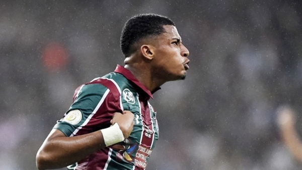 Fluminense vence o Palmeiras e ganha fôlego no Brasileirão