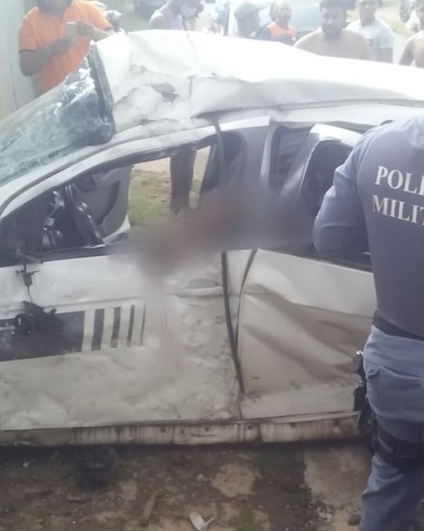 MARANHÃO - Motorista desvia de poça d'água e morre ao bater contra muro em São Luís
