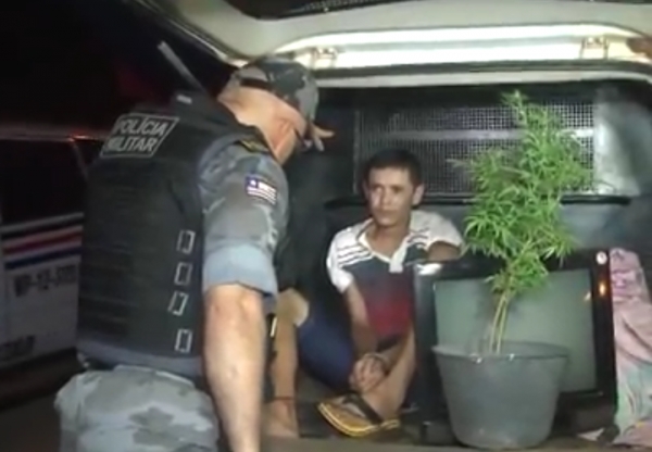 VÍDEO: POLÍCIA MILITAR FECHA O CERCO E PRENDE O ACUSADO DE LATROCÍNIO CONTRA O GUARDA MUNICIPAL EM BALSAS-MA