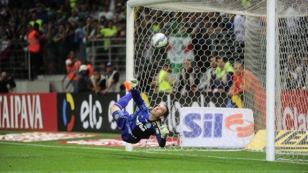 Nos pênaltis, Palmeiras vence o Fluminense e fará a decisão contra o Santos