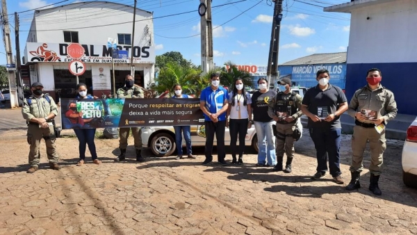 SMT CONTINUA COM AÇÕES DO MAIO AMARELO NAS PRINCIPAIS AVENIDAS DE AÇAILÂNDIA