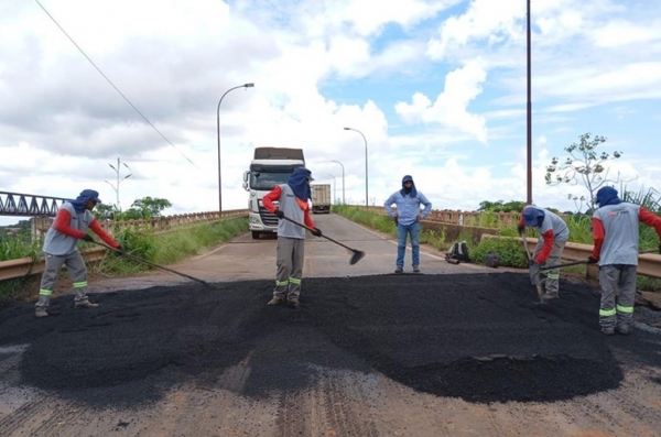 APÓS DECISÃO JUDICIAL, DNIT INICIA OPERAÇÃO PARA RETIRADA DE VEÍCULOS DA ESTRUTURA QUE RESTOU DA PONTE EM ESTREITO