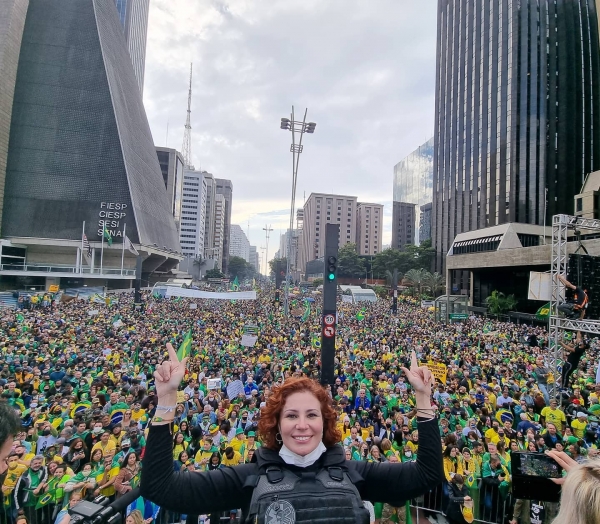 Manifestações pelo voto auditável reúnem pessoas em várias capitais