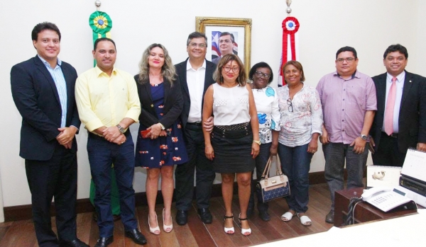 Governo anuncia recomposição salarial para professores da rede estadual