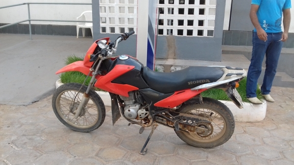 Polícia Militar recupera em Açailândia moto Bros roubada em vitória do Mearim