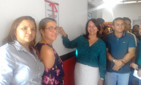 AÇAILÂNDIA - Prefeito Juscelino Oliveira entrega Escola Antonio Oliveira totalmente reformada no Plano da Serra