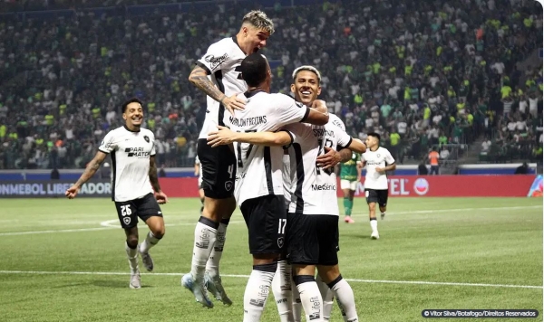 BOTAFOGO SEGURA EMPATE COM PALMEIRAS E AVANÇA NA COPA LIBERTADORES