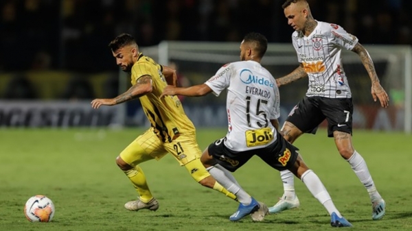 Guaraní vence Corinthians (de novo) e abre vantagem em mata-mata na Libertadores