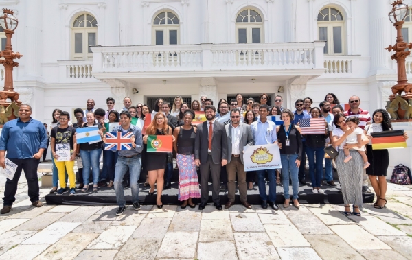 Cidadão do Mundo leva 39 alunos do Maranhão para estágio internacional em 11 países