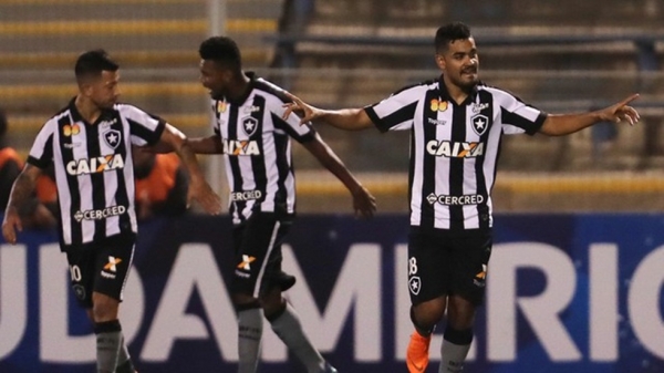 De virada, Botafogo vence Audax Italiano e volta ao Rio com vantagem na Sul-Americana