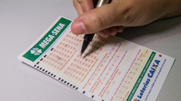 Nenhuma aposta acerta a Mega-Sena e prêmio acumula em R$ 28 milhões
