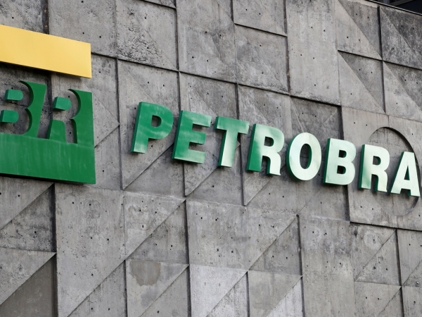 PETROBRAS ANUNCIA CONCURSO COM MAIS DE 5.400 VAGAS