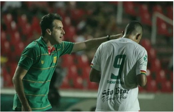 Léo Condé está de volta ao Sampaio, mas chega depois do Superclássico
