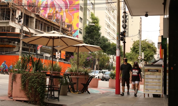 Covid-19: país tem 2,9 mil mortes e 95,3 mil casos em 24 horas