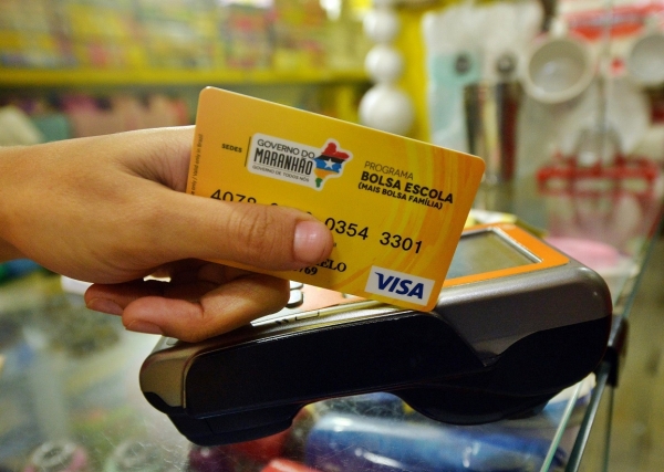 Bolsa Escola movimenta comércio em bairros de São Luís