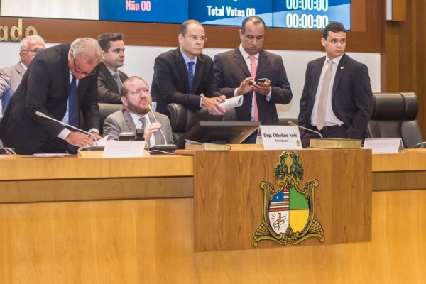 Assembleia Legislativa Maranhão aprova PEC que proíbe nome de pessoas vivas em logradouros públicos no Estado