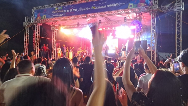 1° LOUVA AÇAILÂNDIA 2025 EMOCIONA MULTIDÃO